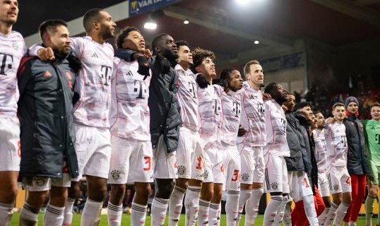 开云体育-“拜仁队长”凯恩60球完美收官，两位小将处子秀助兴