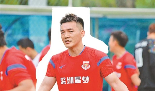 开云APP-“民间球王” 十年坚守|足球|黄南夫|草根足球|业余足球|俱乐部_新浪体育_新浪新闻