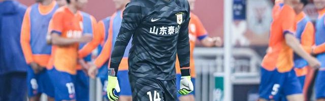 开云APP-官宣！王大雷与泰山续约至2026年 触发条款则延续