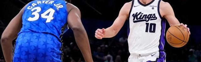 开云入口-连续53场两双达成！小萨变新科两双王：国王抢第六