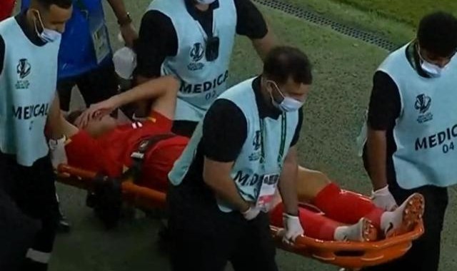 早日康复！越南队后卫韧带撕裂将伤停9个月：他父亲整夜难眠！|中国队|阮晓明|U23亚洲杯|中国亚洲杯|亚洲预选赛_新浪体育_新浪新闻