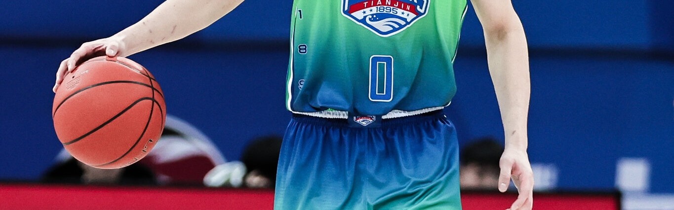 kaiyun-生产队的驴！林庭谦本季有4场打满全场 场均35.4分钟高居联赛榜首