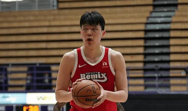 开云入口-杨瀚森G联赛轰31分！奈何队友太独关键球无球权，防守被点需总结