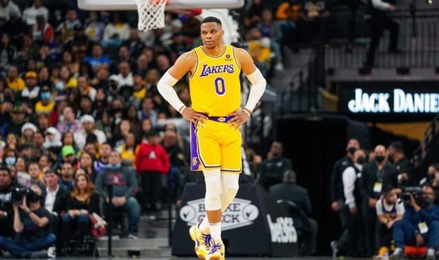 开云APP-湖人球员赛季评分（三）：过去的赛季里谁最让人失望