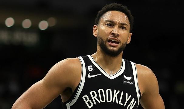 开云体育-【观察】每上2分钟就输1分 西蒙斯开季三战有多糟？