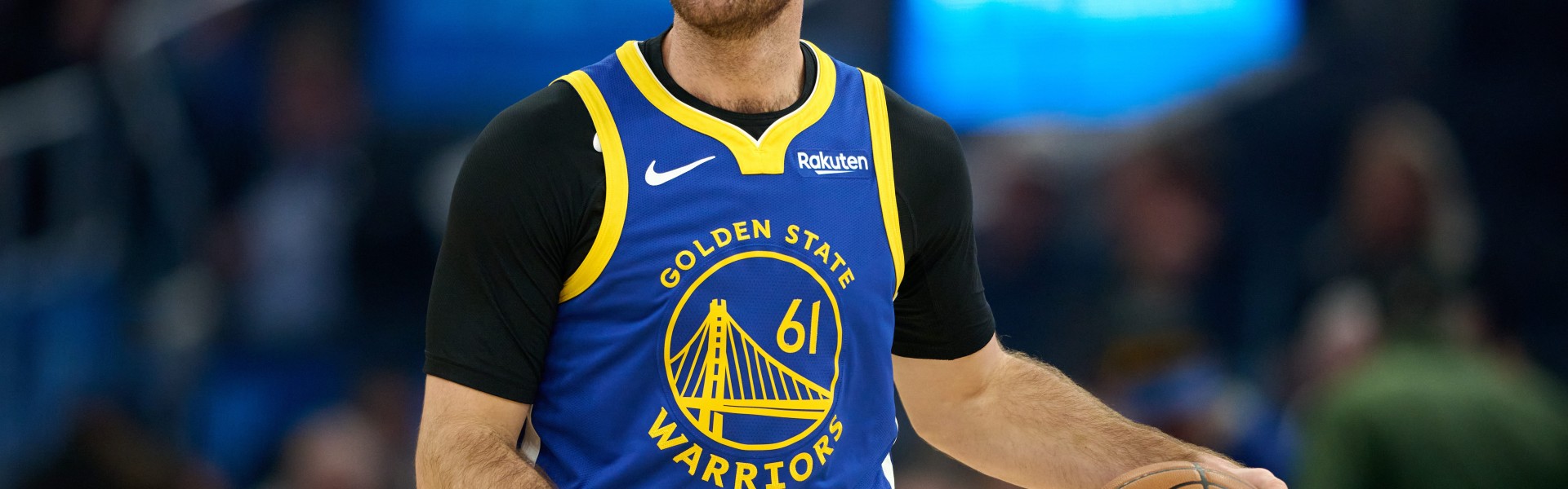 开云体育官网-半场射37记三分创历史纪录！解说：勇士三分出手疯狂程度刷新认知