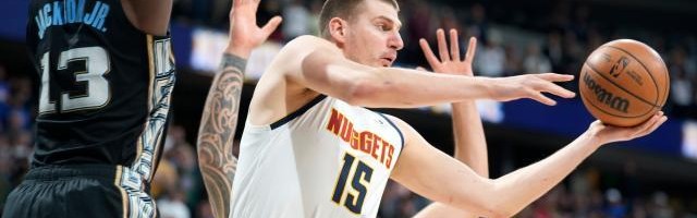 开云体育官网-征服对手！米切尔：约基奇像前几年的詹姆斯