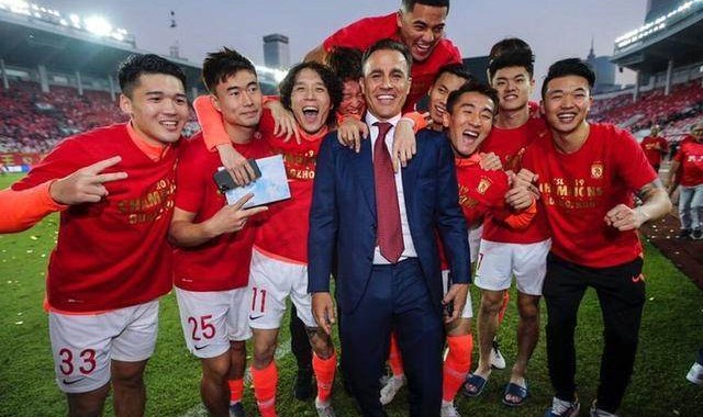 开云入口-多队欠薪+无力经营！中超频现黑天鹅 遇最严峻考验