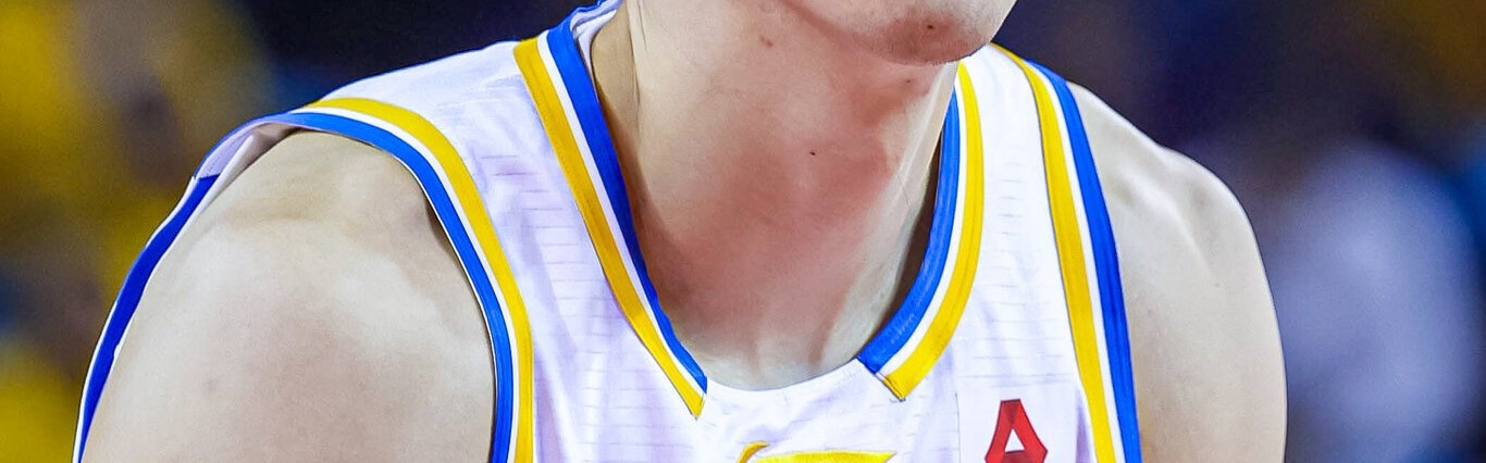 周琦出战26分钟 3中1&amp;罚球10中6拿到8分7板4助1断2帽 正负值+23